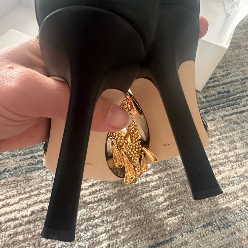 Manolo Blahnik gold and Black Harnicus Shoes size 41 - Picture 4 of 10